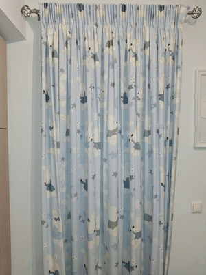 Children's curtain like new height 2.40 m width 2.60 m ready gathered 1.00 m