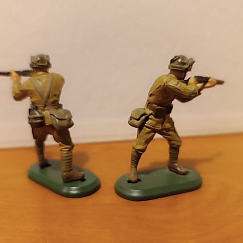 Britains Japanese soldier figures set of 10, like new
