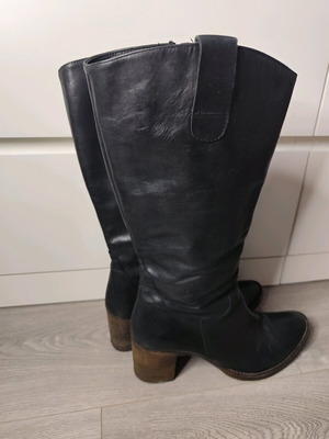 Leather boots used, size 41, black, Italian style