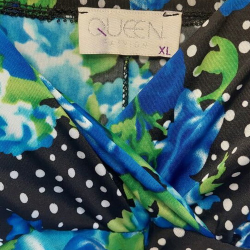 Women's summer dress L/XL like new, black and blue, padded bust