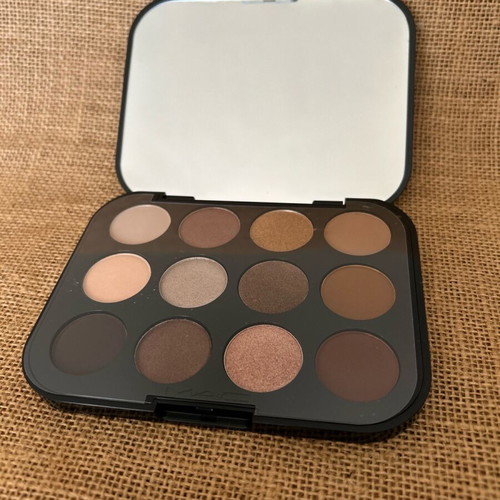 MAC palette with 12 unfiltered nudes eyeshadows new
