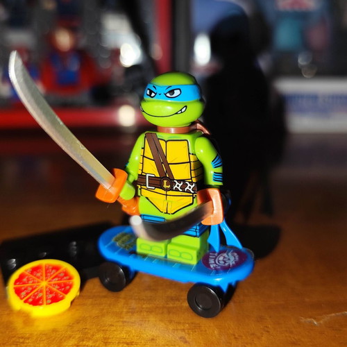 Leonardo figure from Teenage Mutant Ninja Turtles Mutant Mayhem like new