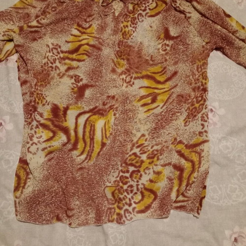 Women's blouse with animal print in earthy tones like new, size XL