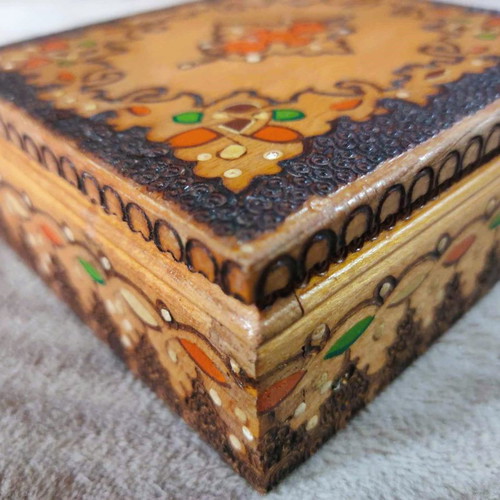 Wooden tobacco box vintage used from the 1970s with pyrography