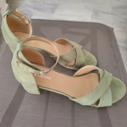 Green suede sandals like new, size 40, 5.5 cm heel