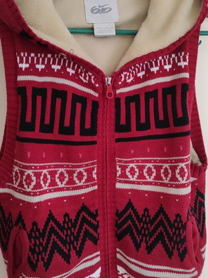 Nike sleeveless vest small like new, red and beige