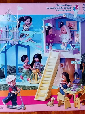 Shelly Kelly Club Lots of Secrets Clubhouse sealed, new Mattel