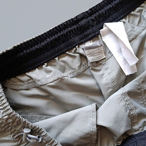 Nike Shox Utility Baggy Nylon Shorts Y2K men's large like new, grey red