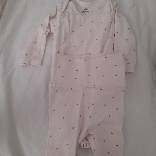 H&M baby set with long-sleeve bodysuit and pants, like new, 1-2 months