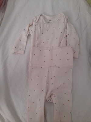 H&M baby set with long-sleeve bodysuit and pants, like new, 1-2 months