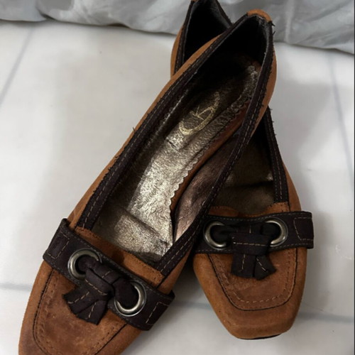 Women's brown shoes with short heel size 41 like new