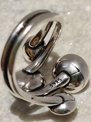 925 Silver Ring Like New With Adjustable Size
