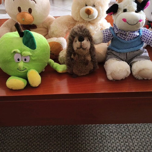 Various stuffed toys like new in excellent condition
