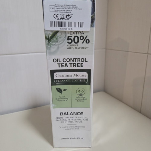 Tea Tree Oil Control Cleansing Mousse with Green Tea Extract