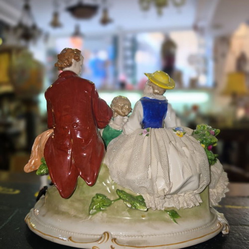 Unterweißbach porcelain composition used, Rococo music scene