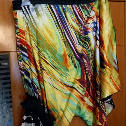 Satin blouse dress like new, size XL, multicolor and black