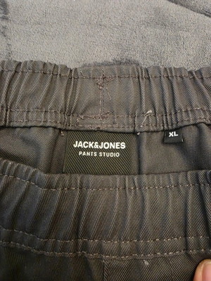 Jack & Jones παντελόνι καινούργιο, μέγεθος XL, γκρι