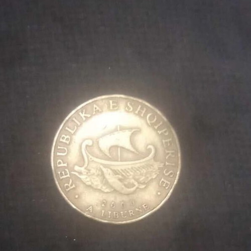 20 Leke Albanian coin 2000