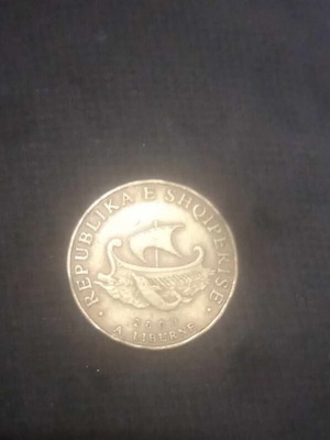20 Leke Albanian coin 2000