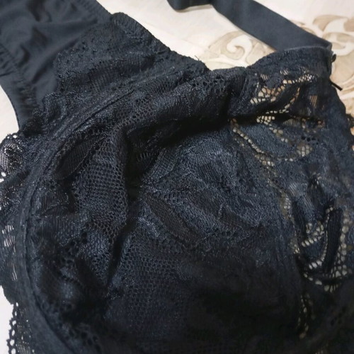 Lepel bra black 90 D new with lace and underwire