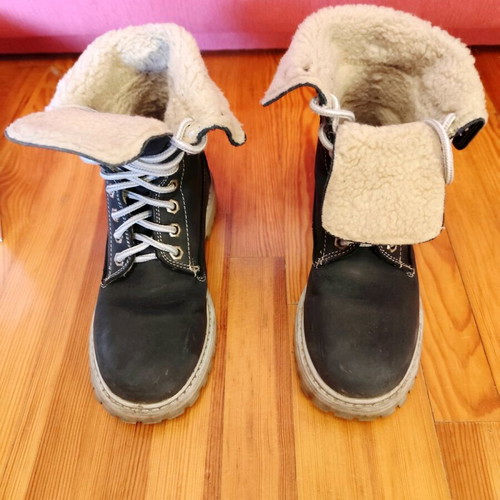 Blue dark boots used with fur Zara