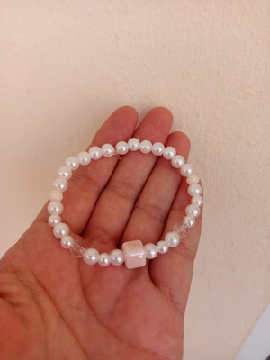 Handmade elastic bracelet with pink ceramic bead