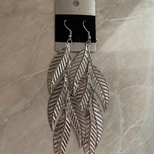 Long earrings new, 11.5 cm, gray