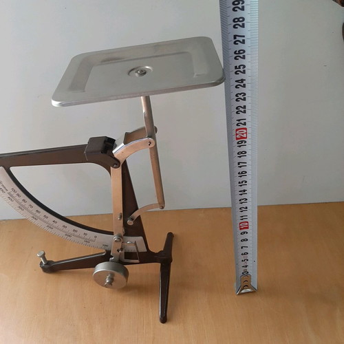 Vintage postal scale like new in excellent condition