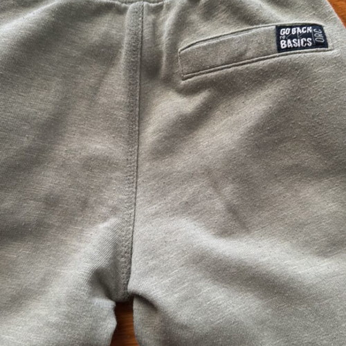 Set of 6 boys' sweatpants like new, multicolor