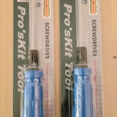 Pro'sKit set of two forked screwdrivers new