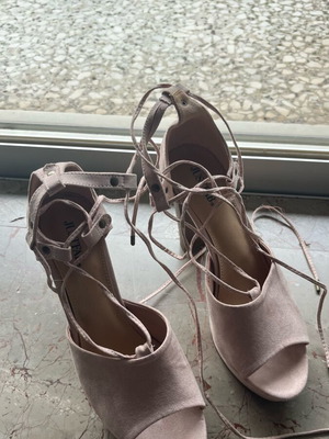 Γόβες μεταχειρισμένες dusty pink βελούδινες, μέγεθος 40