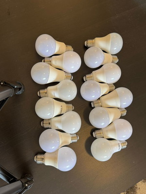 Led bulbs used with E27 screw base, tested