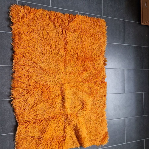 Flokati rug used, size 0.95m x 1.40m