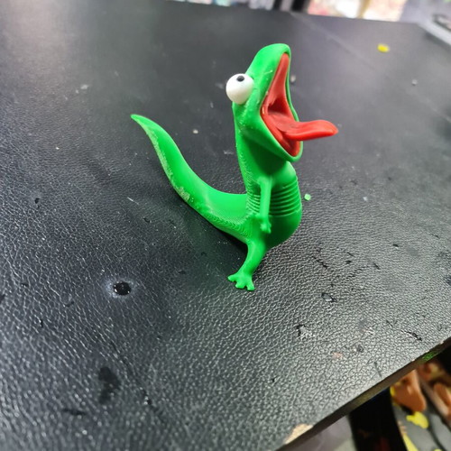 3D Printed Lizard Figurine new, colorful and playful decoration