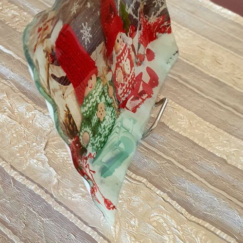Christmas decorative platter like new with Xmas theme