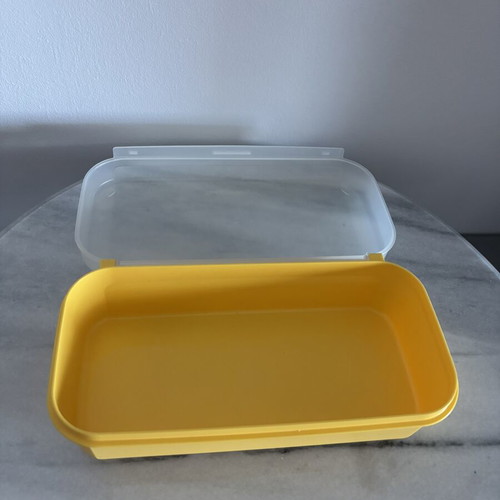 Tupperware bowl 980ml
