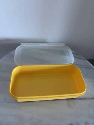 Tupperware bowl 980ml