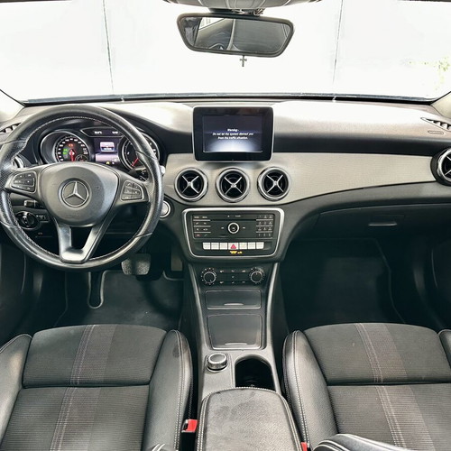 Mercedes-Benz GLA 180 2019CDI Auto Business like new, diesel SUV