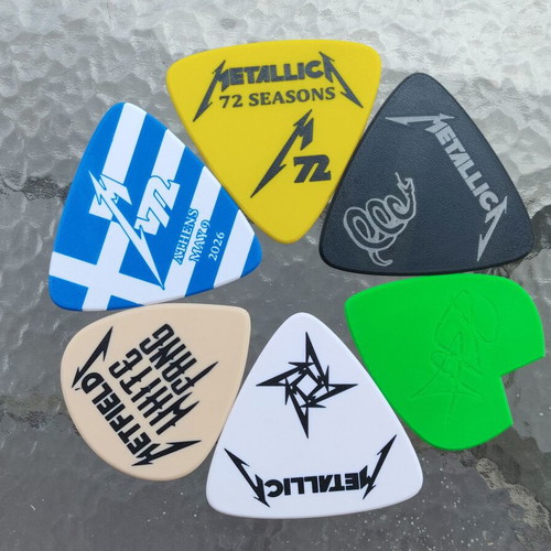 Metallica oversized pucks set with storage box and personalized message new