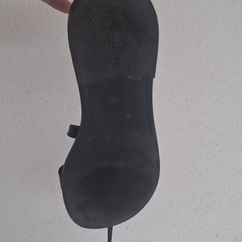 Lace-up sandals size 40 black, like new, synthetic leather
