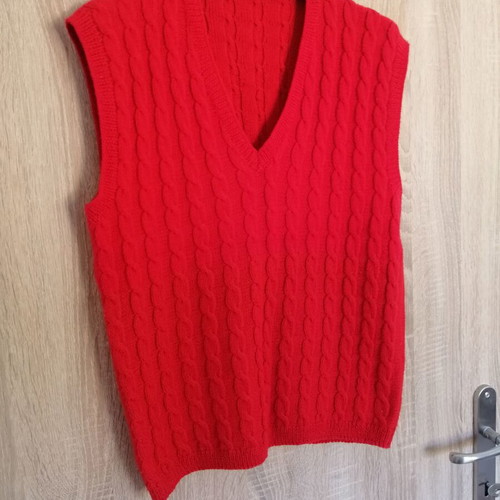 Wool sleeveless sweater new size S-M keniurio without label