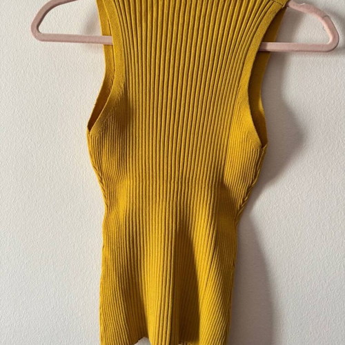 Mustard Ribbed Knit Tank Top Like New With Decorative Buttons