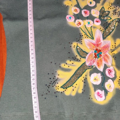 Raxevsky vintage short-sleeve blouse with embroidered flowers and sequins used