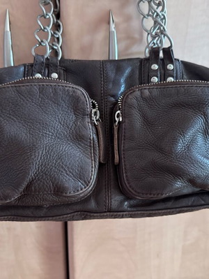 Medium shoulder bag like new with multiple external pockets