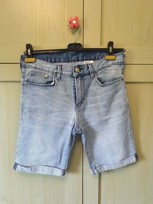H&M denim shorts size 30, like new, blue