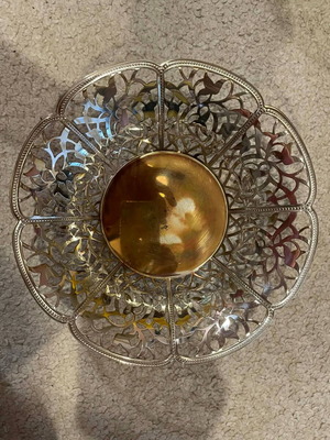 Vintage perforated bowl or fruit bowl like new
