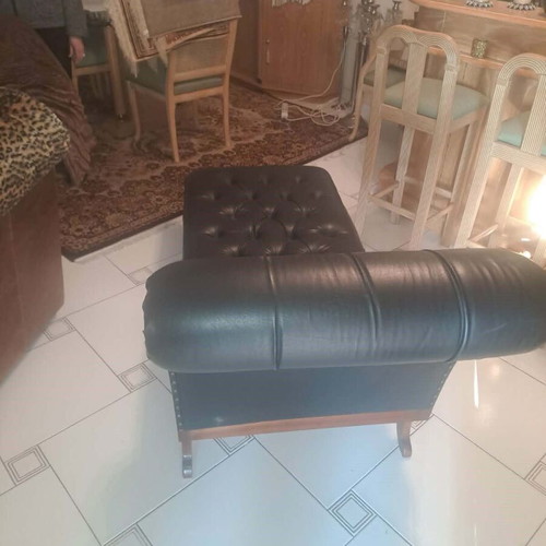 Recliner chaise lounge new, black leatherette, vintage style