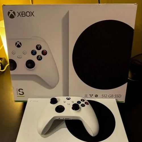 Xbox Series S console with 2 controllers, 500GB