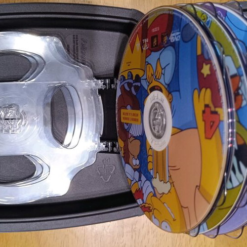 The Simpsons DVD like new, 8 DVDs with deluxe case