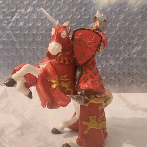 King Richard Lionheart figure and his red horse used